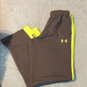Under Armour Kids size large Gray and Yellow Track Pants brand new